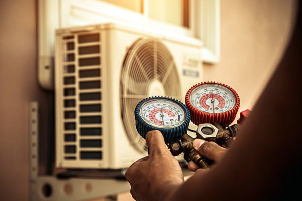 Professional Ac Installation technician working in Ridgely, TN